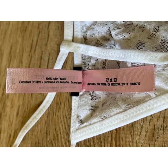 Vicotria's Secret White Lace Slip Nightie Thong Lingerie Set  Women's Size Large - Picture 11 of 13